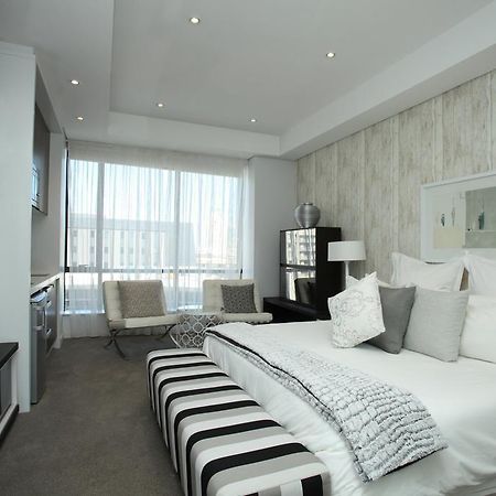Luxury @ Sandton Skye Johannesburg Buitenkant foto