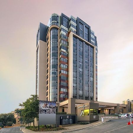Luxury @ Sandton Skye Johannesburg Buitenkant foto