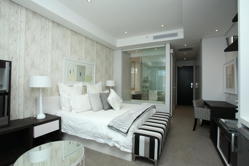 Luxury @ Sandton Skye Johannesburg Buitenkant foto