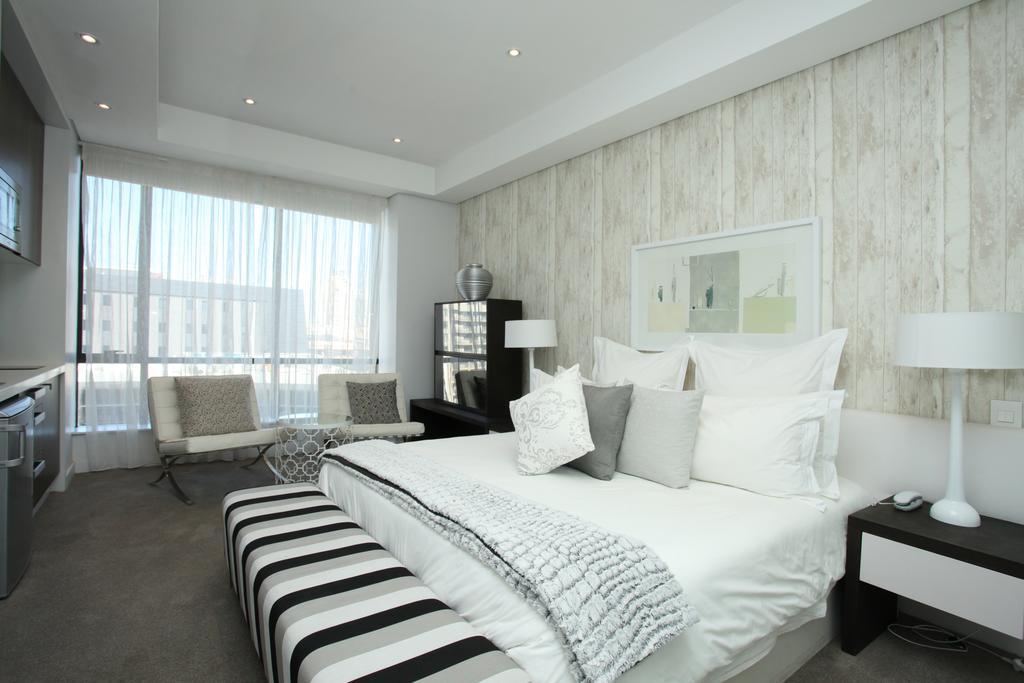 Luxury @ Sandton Skye Johannesburg Buitenkant foto